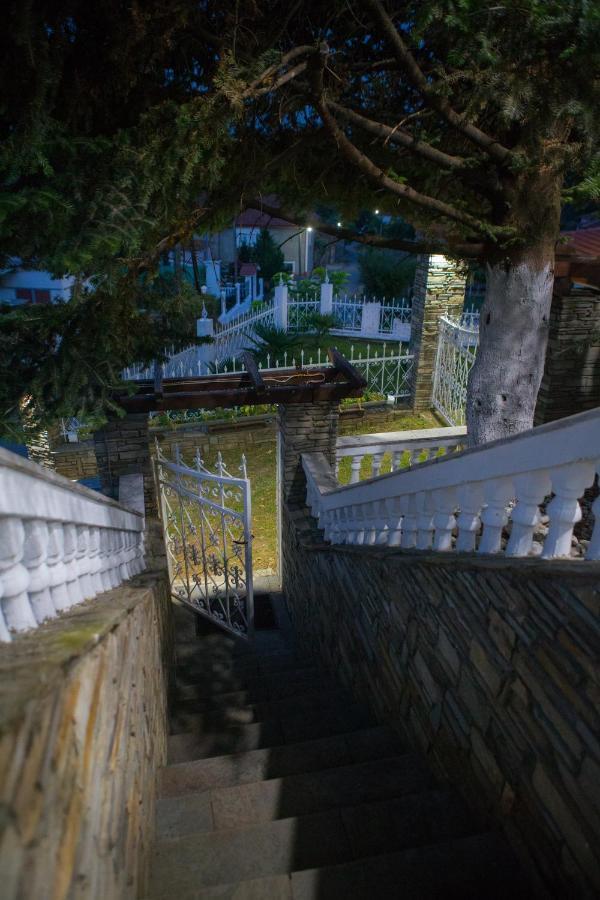 Villa Paradisos Likostomon Екстер'єр фото
