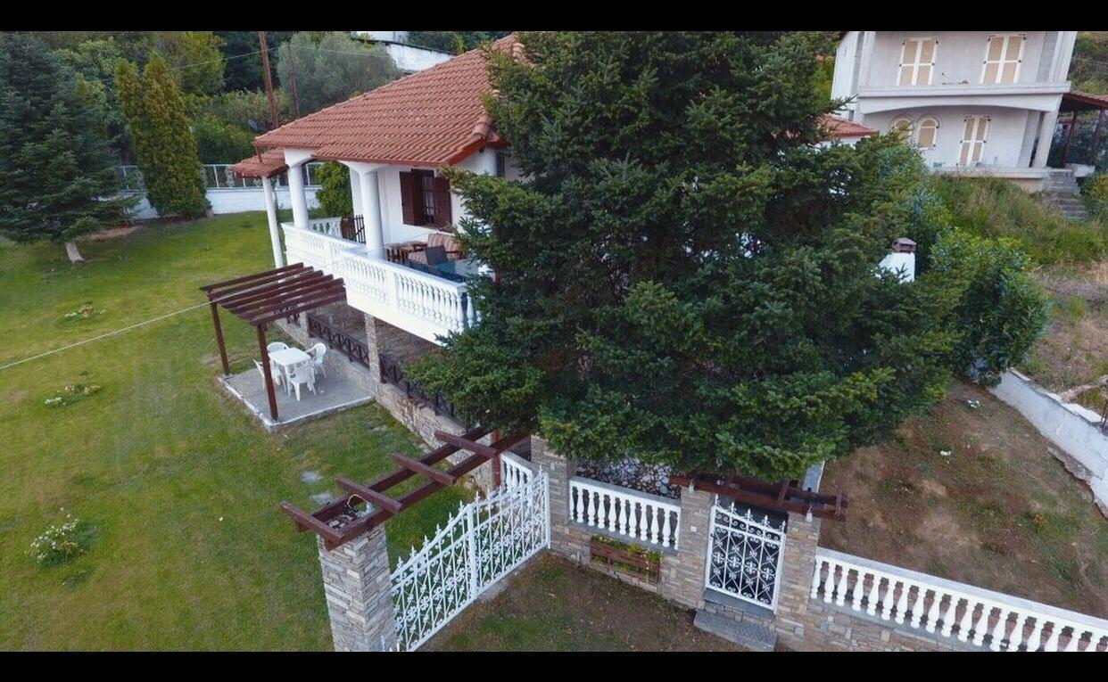 Villa Paradisos Likostomon Екстер'єр фото
